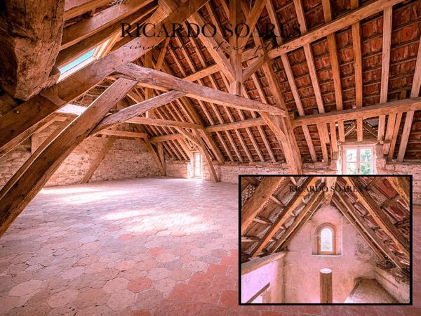 SAINT-LEU-D'ESSERENT 60340 - MAISON DE VILLE EN PIERRE PLEINE DE CHARME / 153 m2 / 3 CHAMBRES / DEPENDANCES / JARDIN SANS VIS-A-VIS