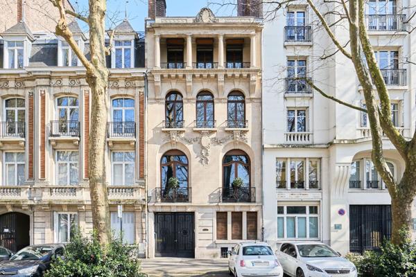 Vente Maison de luxe Lille 14 Pièces 453.39 m²