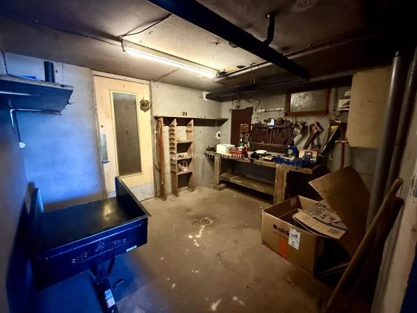 Vente                                                      Maison
                        
                     6 pièces                      127 m2                     à Illoud