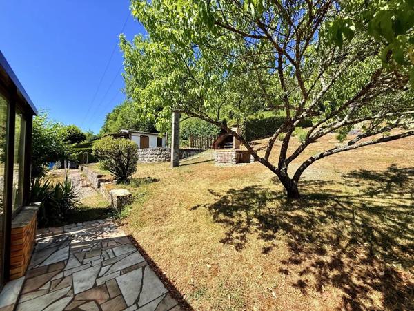 Vente                                                      Maison
                        
                     6 pièces                      127 m2                     à Illoud