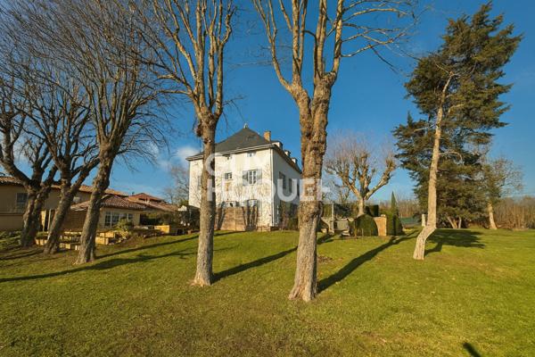 APPARTEMENT DE CHARME . DERNIER ÉTAGE . RÉSIDENCE BOURGEOISE AU CALME ABSOLU . TASSIN-LA-DEMI-LUNE