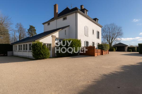 APPARTEMENT DE CHARME . DERNIER ÉTAGE . RÉSIDENCE BOURGEOISE AU CALME ABSOLU . TASSIN-LA-DEMI-LUNE