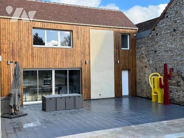 Belle maison rénovée à vendre à Dun-le-Poëlier (36) ? Lumineuse et spacieuse, entièrement rénov...