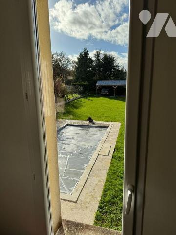 Belle maison rénovée à vendre à Dun-le-Poëlier (36) ? Lumineuse et spacieuse, entièrement rénov...