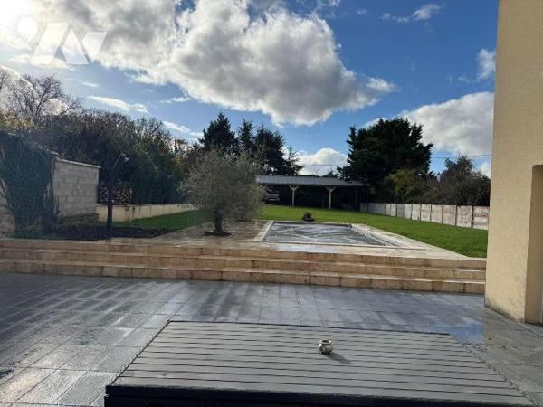 Belle maison rénovée à vendre à Dun-le-Poëlier (36) ? Lumineuse et spacieuse, entièrement rénov...