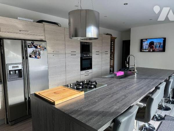 Belle maison rénovée à vendre à Dun-le-Poëlier (36) ? Lumineuse et spacieuse, entièrement rénov...