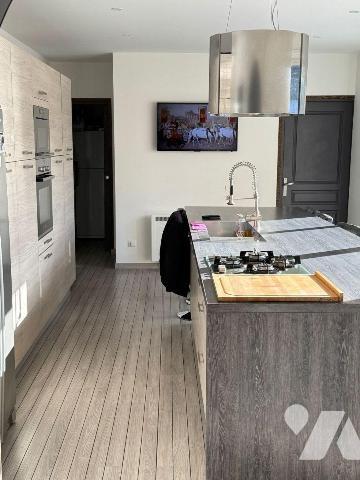 Belle maison rénovée à vendre à Dun-le-Poëlier (36) ? Lumineuse et spacieuse, entièrement rénov...