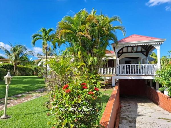 Maison à vendre en exclusivité 5 pièces BAIE MAHAULT (971)