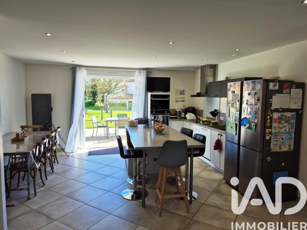 Maison à vendre 5 pièces 121 m² Villefagnan