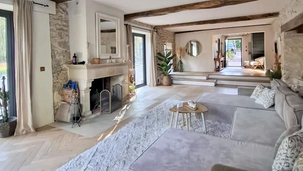 Maison 7 pièces 256 m2
