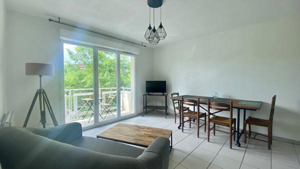 Dpt Dordogne (24), à louer BERGERAC appartement T4