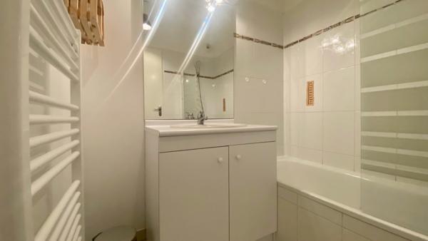 Dpt Dordogne (24), à louer BERGERAC appartement T4