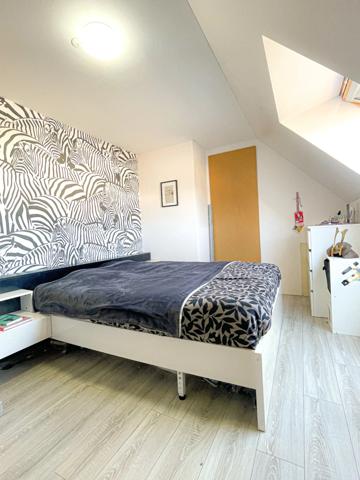 Calais Dpt(62) à vendre  Pavillon  individuel de 2014 ( 103m2 ), 3chambres , dressing , lingerie , terrasse , jardin , chalet
