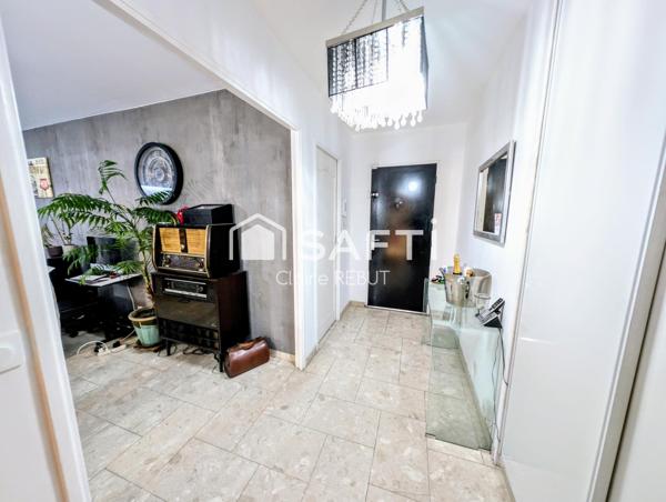 Beau F4 3 chambres avec balcon parking et cave