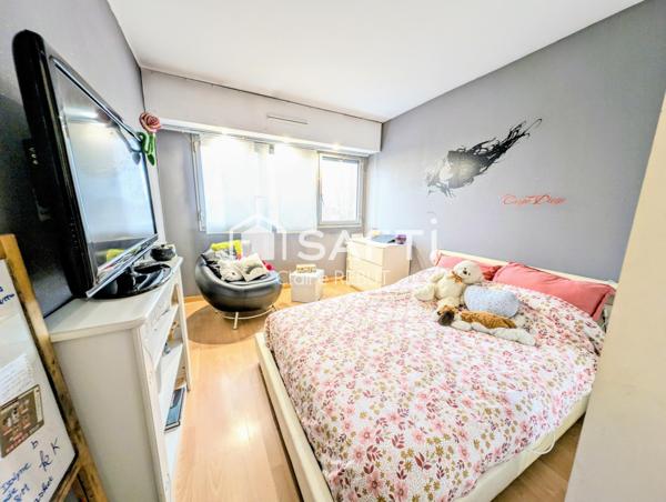 Beau F4 3 chambres avec balcon parking et cave