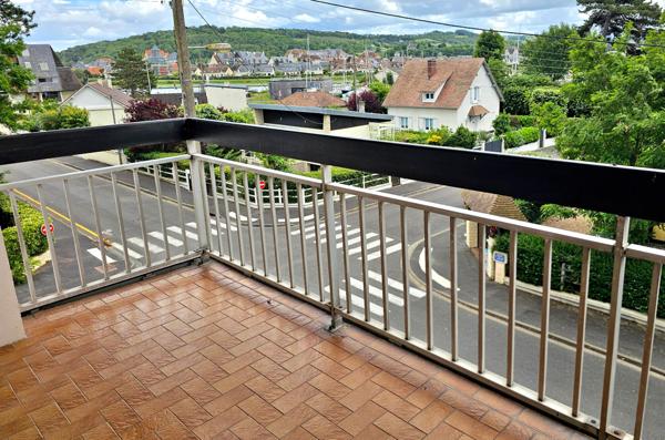 Cabourg – Vue mer, double balcon et ascenseur à 100 m de la plage