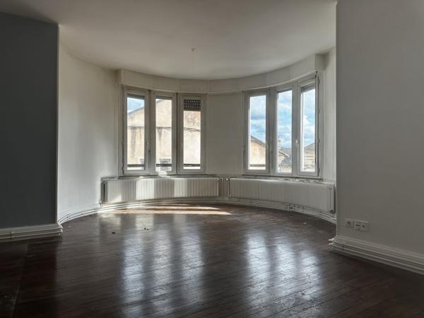 Vente Immeuble385 m² - CHARMES (88130)