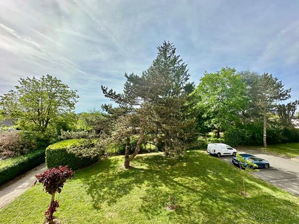 Appartement 3 pièces à vendre à Saint-Jean-de-Braye, Lumineux avec balcon, garage fermé et cave