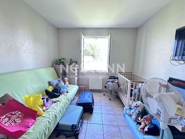 Vente beau pavillon d'environ 84.77 m² avec 3 chambres et jardin clos à Neuvy-le-Roi (37370)