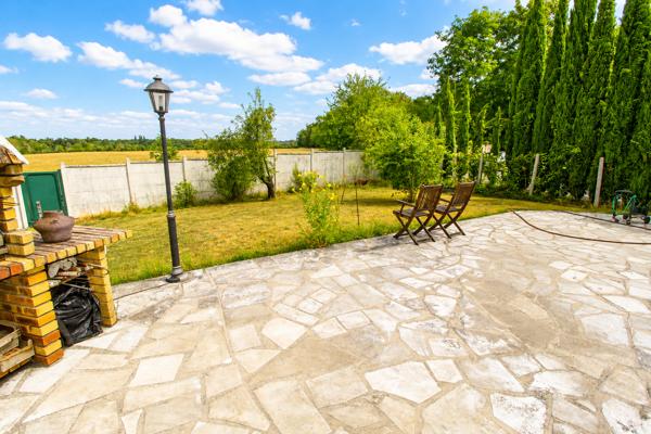 Maison familiale aux beaux volumes – Sous-sol total – Jardin sans vis-à-vis – Espace jacuzzi