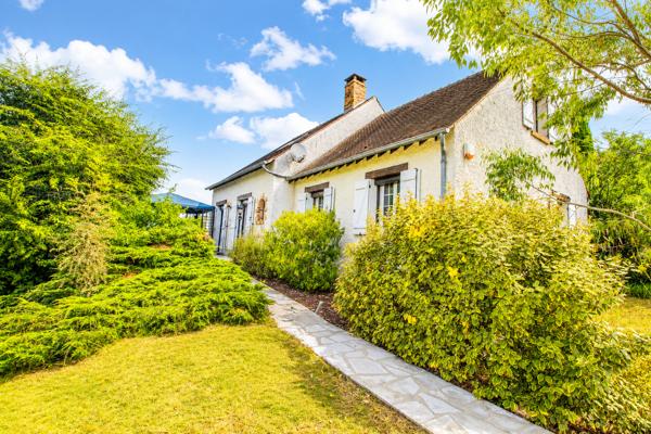 Maison familiale aux beaux volumes – Sous-sol total – Jardin sans vis-à-vis – Espace jacuzzi