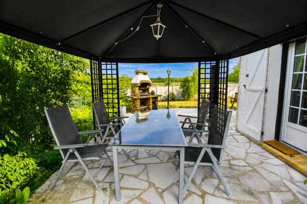 Maison familiale aux beaux volumes – Sous-sol total – Jardin sans vis-à-vis – Espace jacuzzi