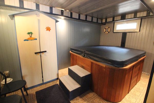 Maison familiale aux beaux volumes – Sous-sol total – Jardin sans vis-à-vis – Espace jacuzzi