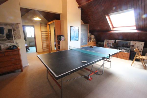Maison familiale aux beaux volumes – Sous-sol total – Jardin sans vis-à-vis – Espace jacuzzi