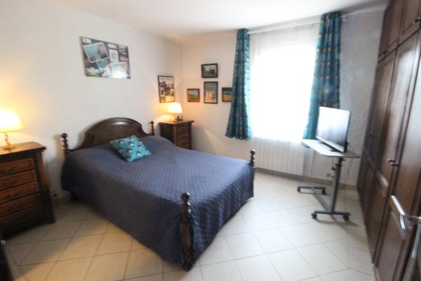Maison familiale aux beaux volumes – Sous-sol total – Jardin sans vis-à-vis – Espace jacuzzi