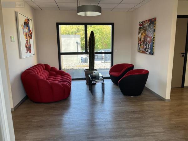 Fonds et/ou murs commerciaux à louer à Dole dans le Jura (39100), ref : 39034-L74