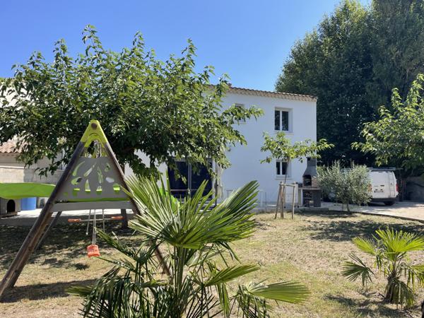 Le Thor (84250) Maison idéale famille – 4 chambres, suite parentale & jardin piscinable – Le Thor