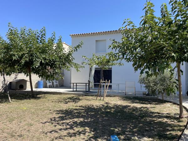 Le Thor (84250) Maison idéale famille – 4 chambres, suite parentale & jardin piscinable – Le Thor