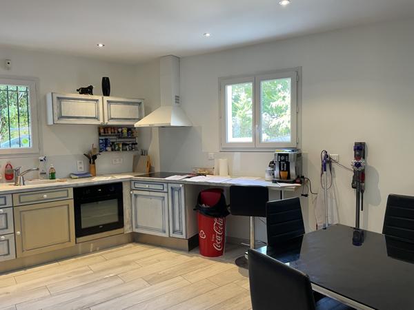 Le Thor (84250) Maison idéale famille – 4 chambres, suite parentale & jardin piscinable – Le Thor