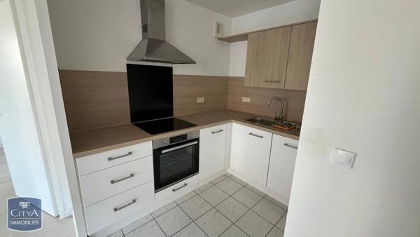 Appartement à louer 2 pièces 41.52m² Corbeil-Essonnes (91100)