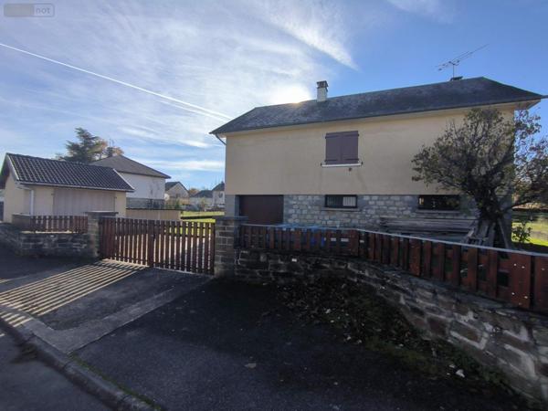 Maison individuelle à vendre à Rignac dans l'Aveyron (12390), ref : 1156