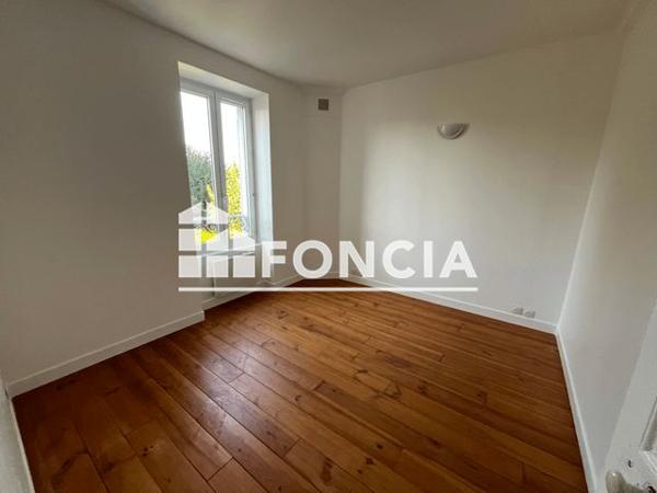 Location Appartement 3 pièces 51.7 m² - 52 AVENUE CARNOT Corbeil Essonnes 91100
