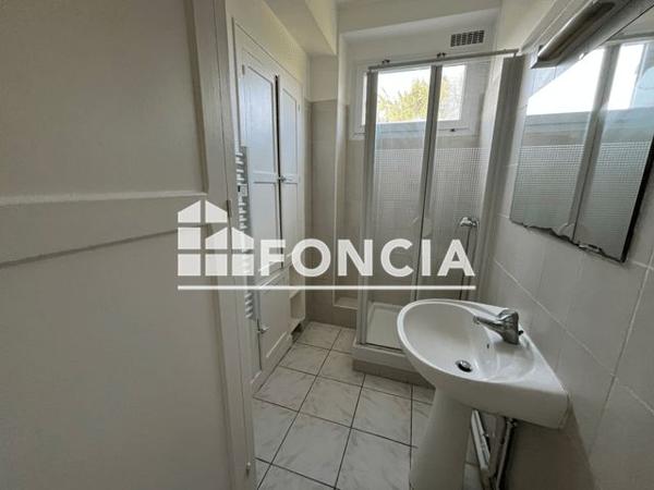 Location Appartement 3 pièces 51.7 m² - 52 AVENUE CARNOT Corbeil Essonnes 91100