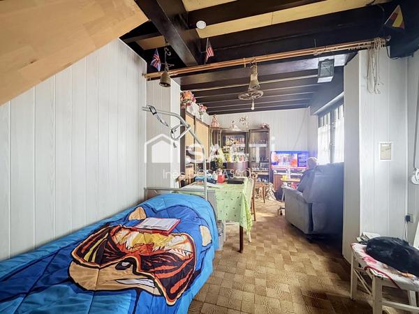 LOT DE 3 MAISONS