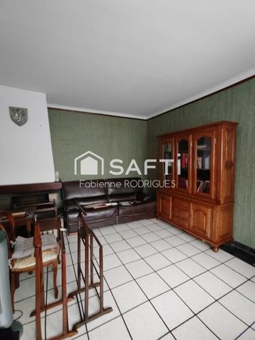 Maison semi plain-pied agréable - au calme avec jardin et stationnement