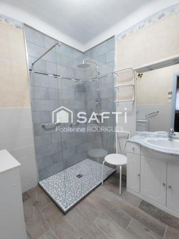 Maison semi plain-pied agréable - au calme avec jardin et stationnement