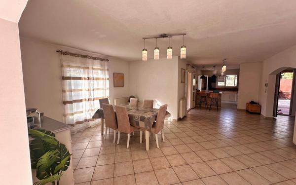 Maison à vendre    7 pièces •  La Seyne-sur-Mer