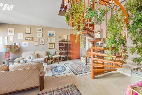 Appartement duplex d’exception à Saint-Julien-en-Genevois – Type 8, 158 m², terrasse de 113 m²