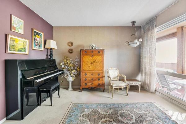 Appartement duplex d’exception à Saint-Julien-en-Genevois – Type 8, 158 m², terrasse de 113 m²