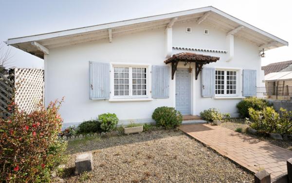 Maison à vendre    4 pièces •  Coudures