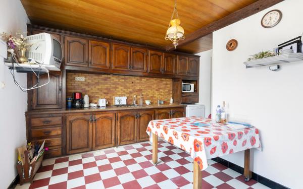 Maison à vendre    4 pièces •  Coudures