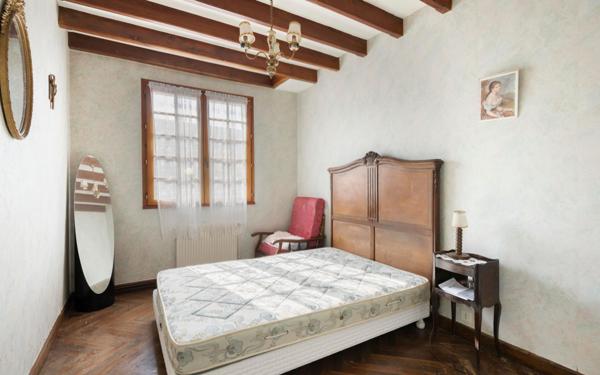 Maison à vendre    4 pièces •  Coudures