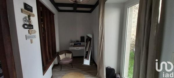 Maison 9 pièces de 213 m² à Chantonnay (85110)