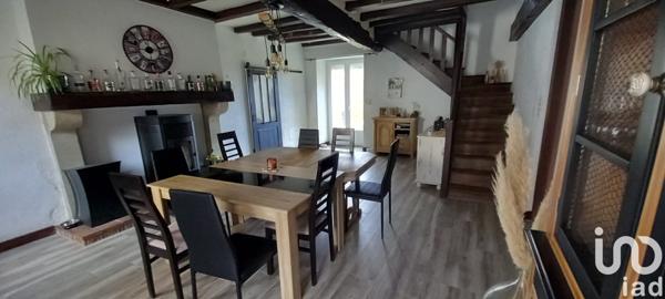 Maison 9 pièces de 213 m² à Chantonnay (85110)