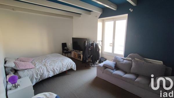 Maison 9 pièces de 213 m² à Chantonnay (85110)