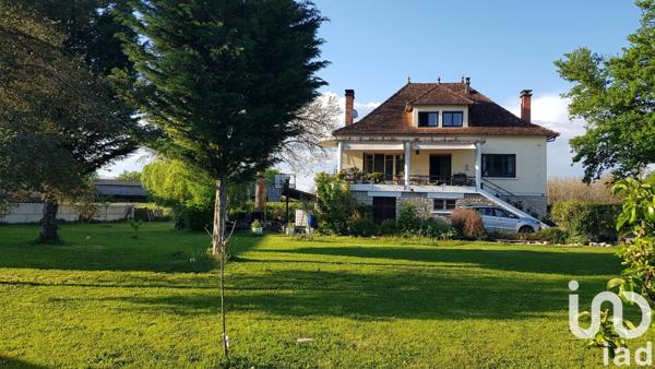 Maison traditionnelle 5 pièces de 125 m² à Bretenoux (46130)